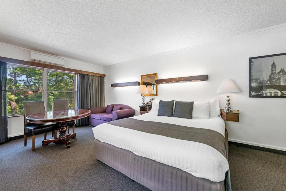 Room image 3