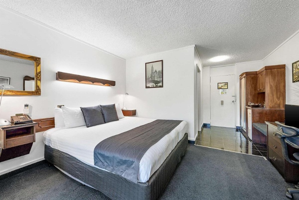 Room image 2